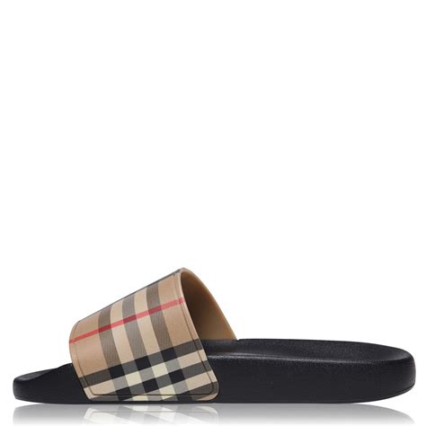 burberry sliders flannels.